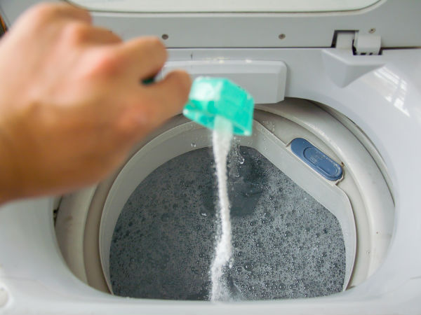 कपड़े धुलने के लिये भी प्रयोग होता है 