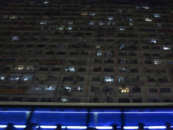  बाहर से देखिएं 