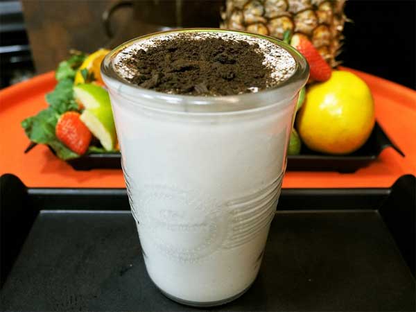 9. दूध और मुल्तानी मिट्टी से बना फेस पैक 