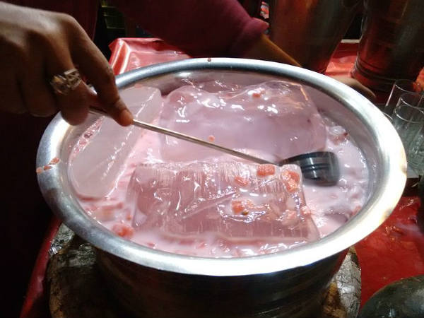 10. नवाब कुरेशी वॉटरमेलन शेक 10. नवाब कुरेशी वॉटरमेलन शेक