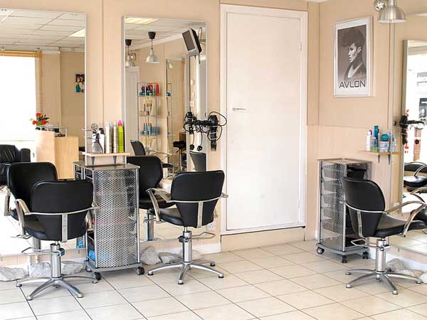 भौगोलिक निकटता पर निर्भरता 