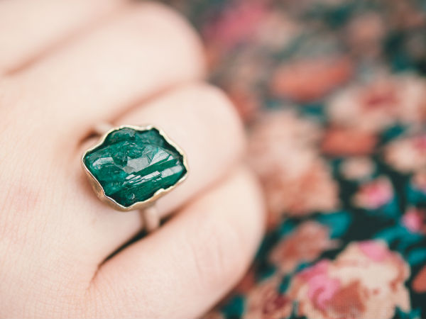 2. वृषभ : पन्ना