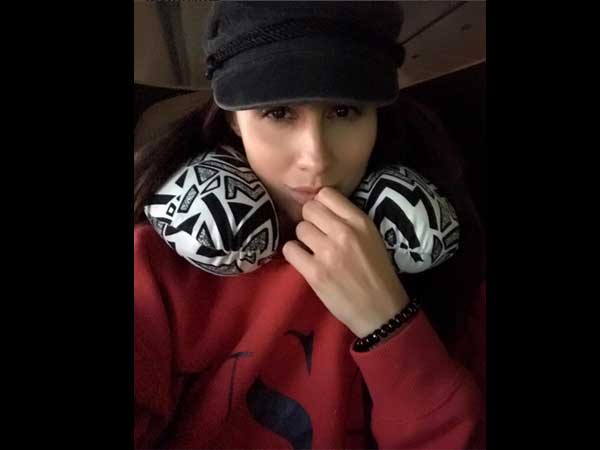 शिमर ड्रेस में दिखा लॉरेन का हॉट अवतार 