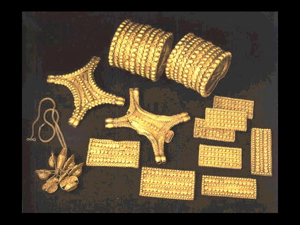 4- पीली वस्तु का दान 