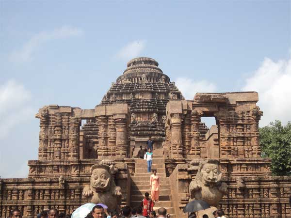 4. कोणार्क मंदिर उड़ीसा