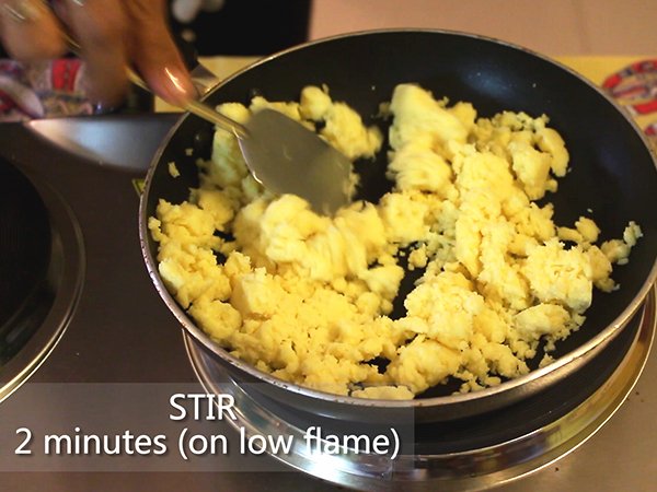 खोया बर्फी रेसिपी : कैसे बनाएं बर्फी मावे के संग