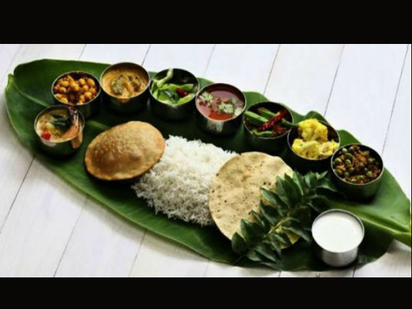 5. पत्तल में भोजन करना 