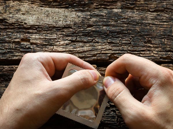 समलैंगिग सेक्‍स करने वाले को है ज्‍यादा खतरा 