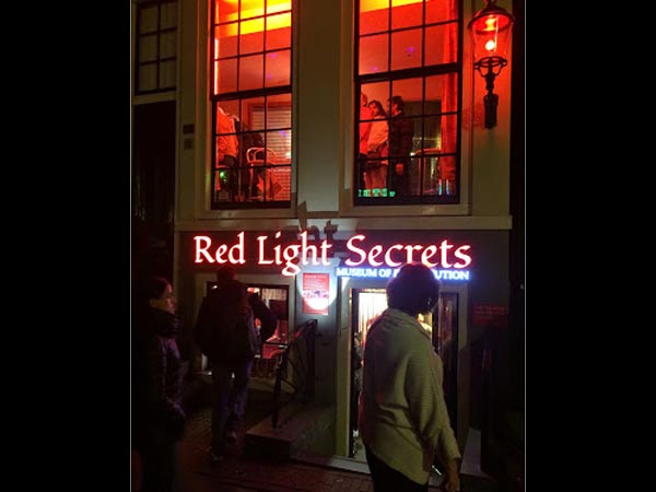  नीदरलैंड 