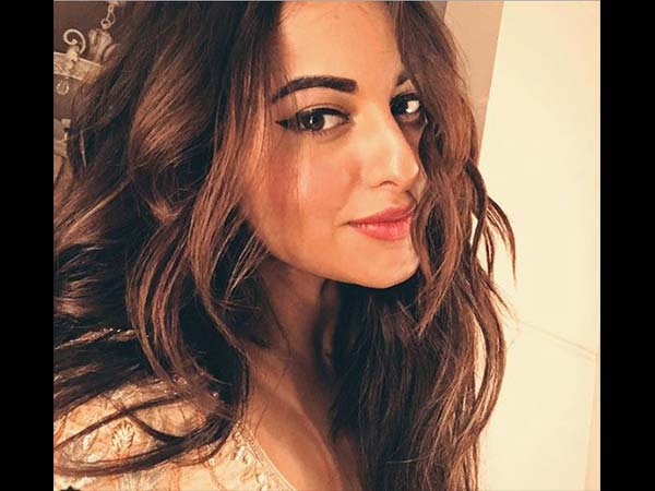  पेटेंट विंग्‍ड आईलाईनर 