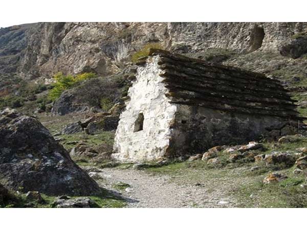 यहाँ लोग कैसे रहते थे?