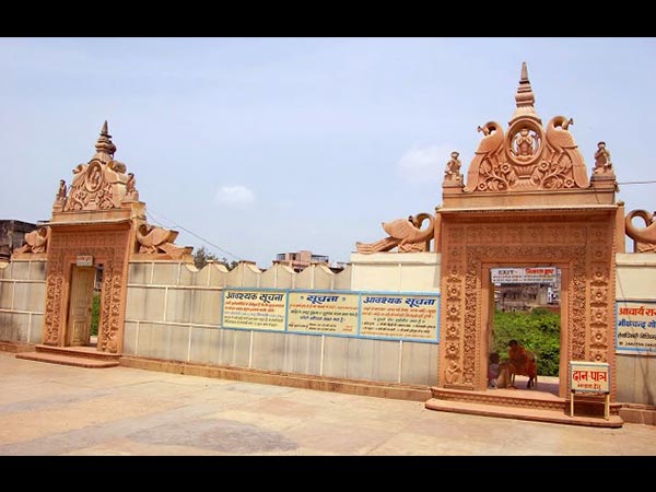 रंगमहल में सज़ती है सेज़ 