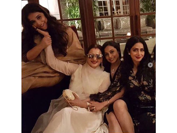 विद्या ने सोशल मीडिया में की शेयर 