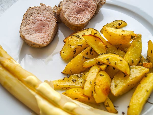 मांस और आलू मांस और आलू