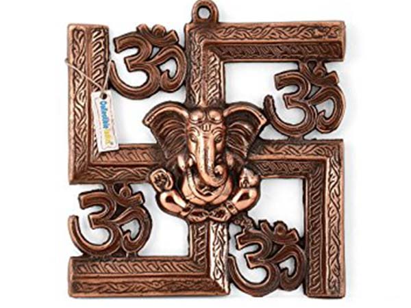 वास्तु दोष हटाता है स्वास्तिक गणेशा