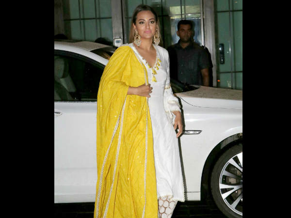 इस अंदाज में आई नजर सोनाक्षी सिन्हा