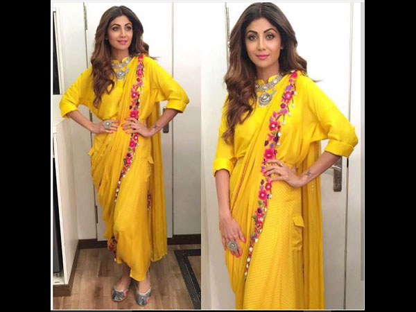  कॉलर ब्‍लाउज साड़ी