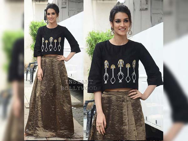 kriti sanon in anita dongre