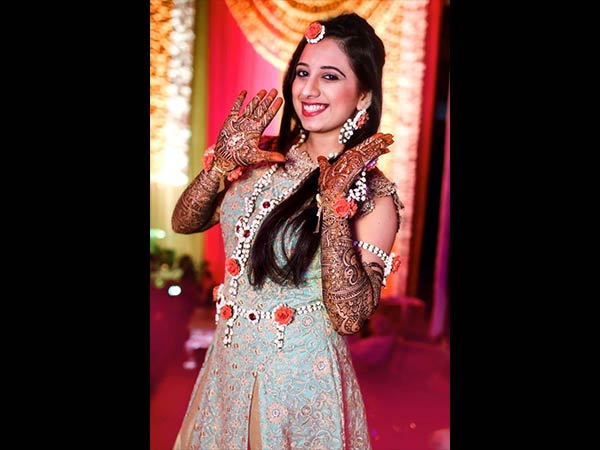 हल्दी -मेहंदी पर अलग हो ज्वेलरी