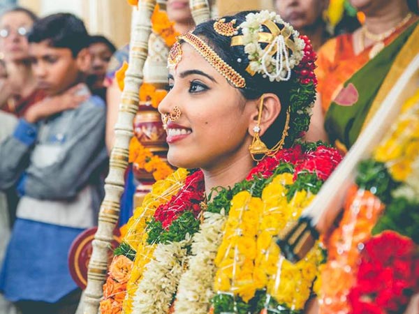 सिम्पल साउथ लुक