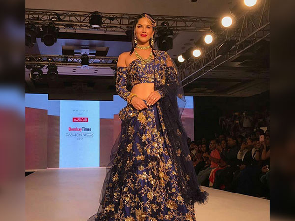 sunny leone at bombay times fashion week
