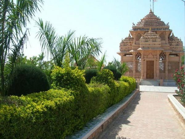 इस मंदिर में मुस्लिम महिला की होती है पूजा