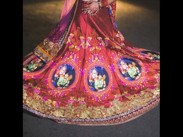 बहुत ही खूबसूरत और क‍लरफुल था लहंगा 