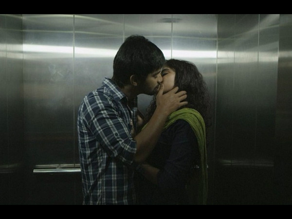 लिफ्ट में