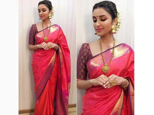  भारी नेकपीस के साथ 