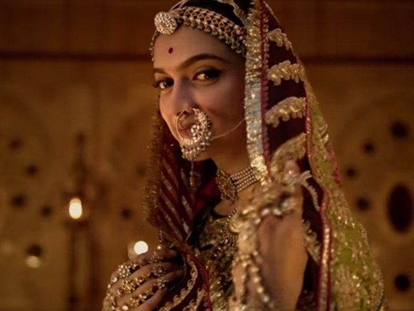 हथफूलः हथफूलः