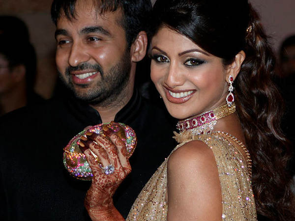  8. शिल्पा शेट्टी-कर्ली एक्सटेंशन 