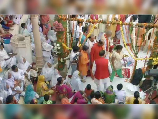 आखिर विनीता की शादी उत्‍सव की तरह क्‍यों मनाई गई 