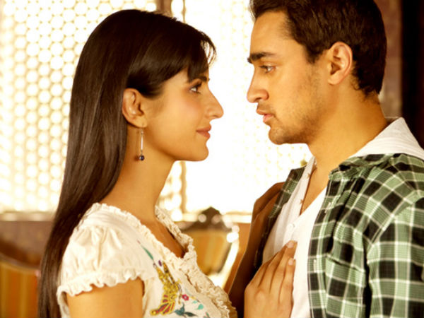 गर्मा गर्म चाय का लें मजा