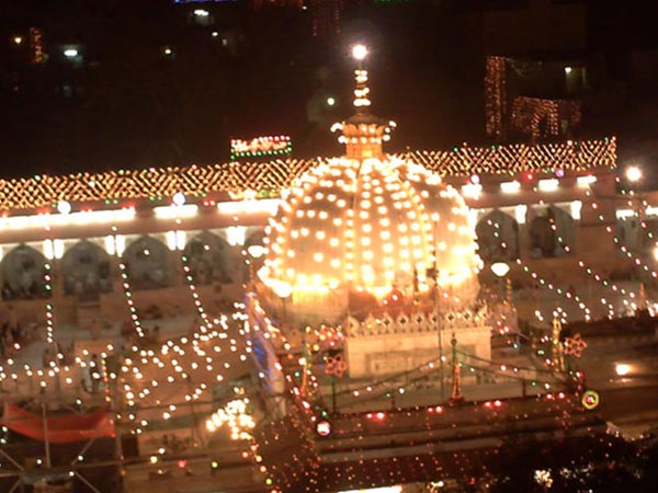 अजमेर में ख्वाजा जी की मजार