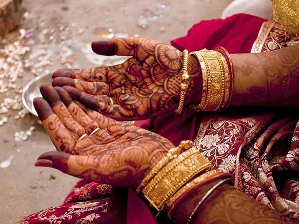 पूर्वजों के बारे में नहीं है ?