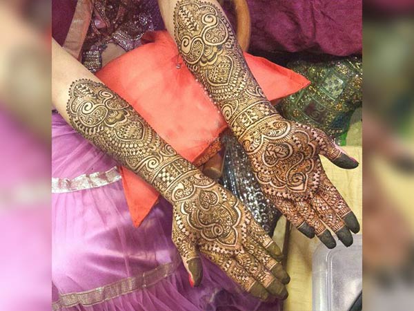 ब्लैंक फिंगरटिप्स