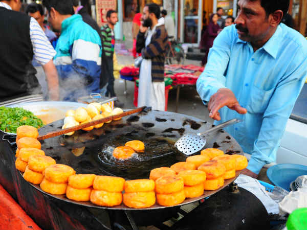  2. आस पास देखें 