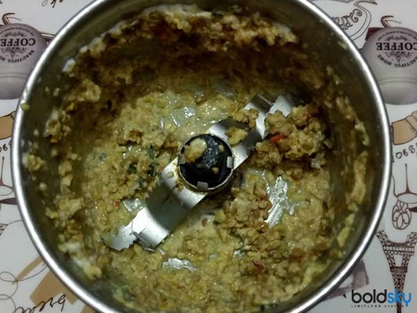 7. आटे के चोकर का स्‍क्रब 