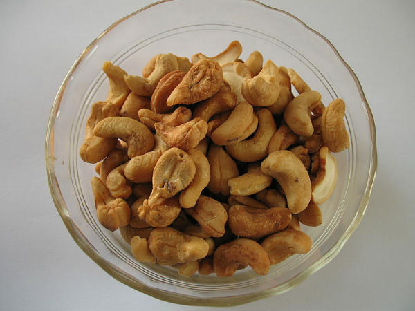  5. रोस्‍टेड नट्स 