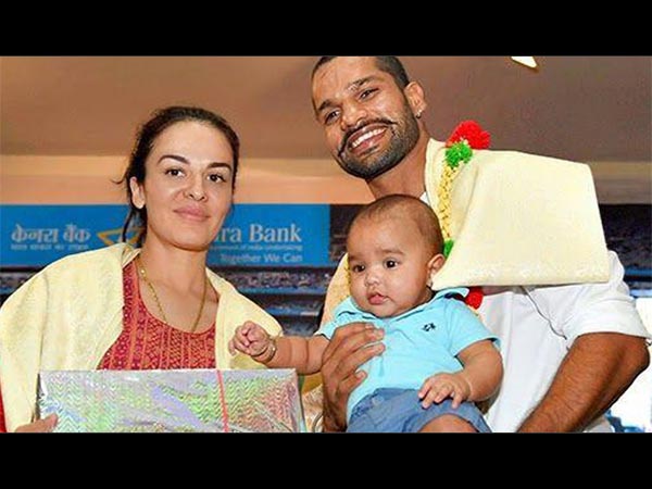 2) शिखर धवन और आएशा मुखर्जी