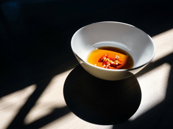 4. बादाम का तेल: 