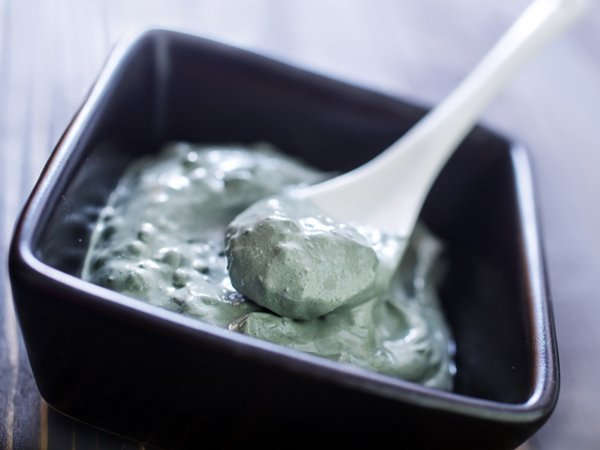 6. मुल्‍तानी मिट्टी और नारियल तेल से बना फेस मास्‍क