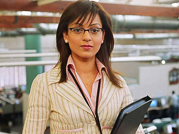 मैं सबसे दूर होती चली गई.. 