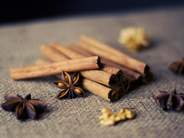 7) दालचीनी के साथ शहद