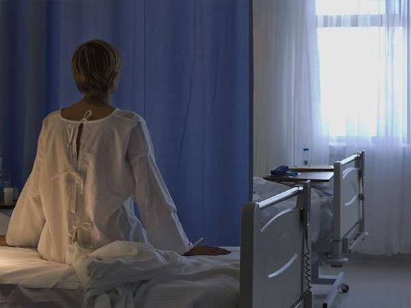 सफेद कपड़े में समेट कर रखते हैं 