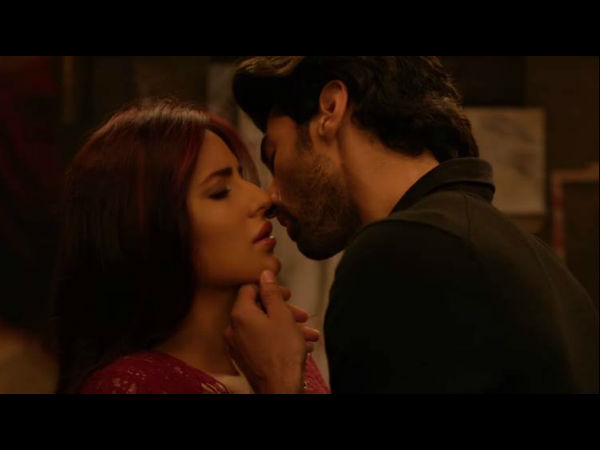 दो लोगों के बीच नजदीकियां बढ़ाता है