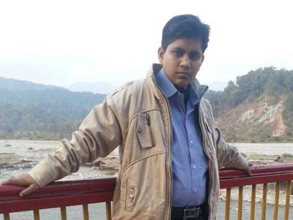 लड़के के नाम पर बनाई फैक आईडी 