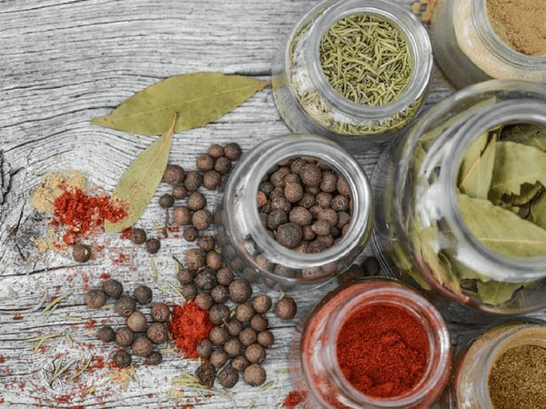 10. भोजन पकाते समय हर्ब्स का प्रयोग 10. भोजन पकाते समय हर्ब्स का प्रयोग