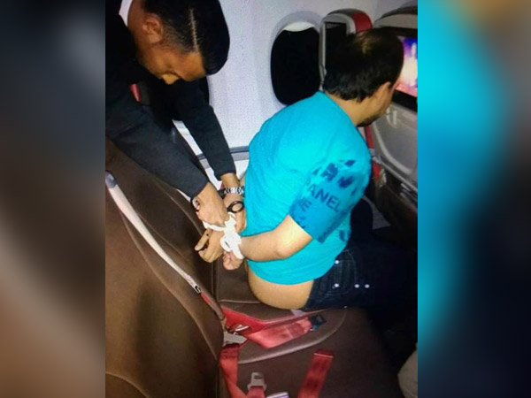 बांध दिया उसे 