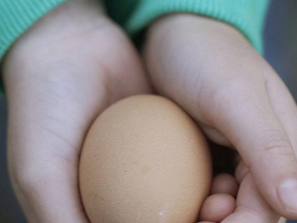 अब डॉक्टर्स कर रहे निगरानी